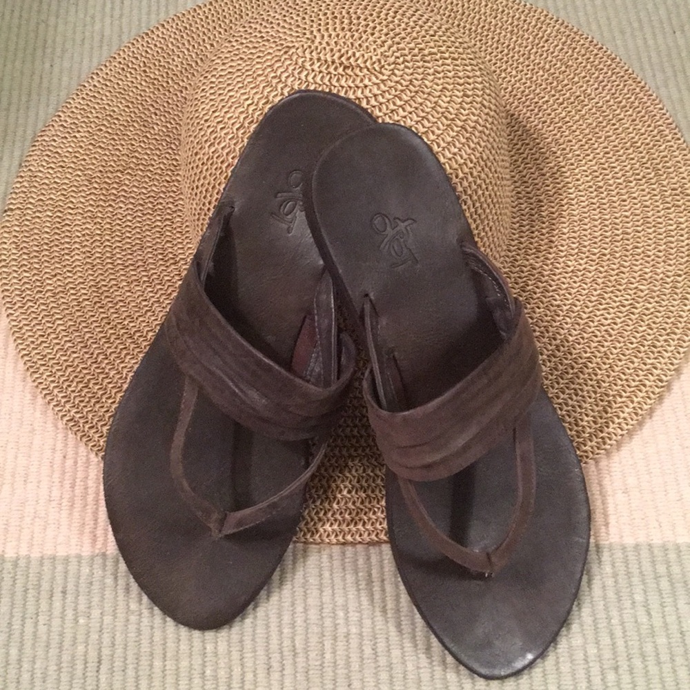 OTBT sandals